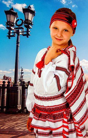 Детский вышитый костюм "Веснянка"