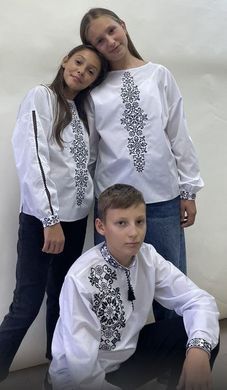 Подростковая вышитая блуза "Полина"
