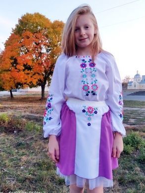 Дитячий вишитий комплект "Квіточка" з бузковою спідницею